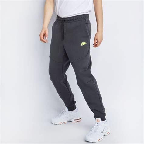 nike broek tech fleece zwart|Nike tech heren broeken.